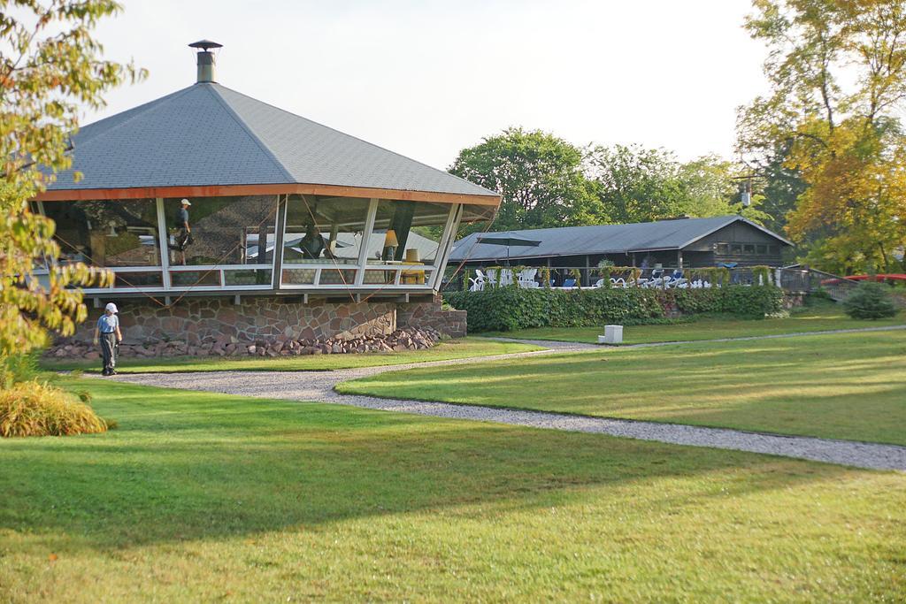 Killarney Mountain Lodge Екстер'єр фото