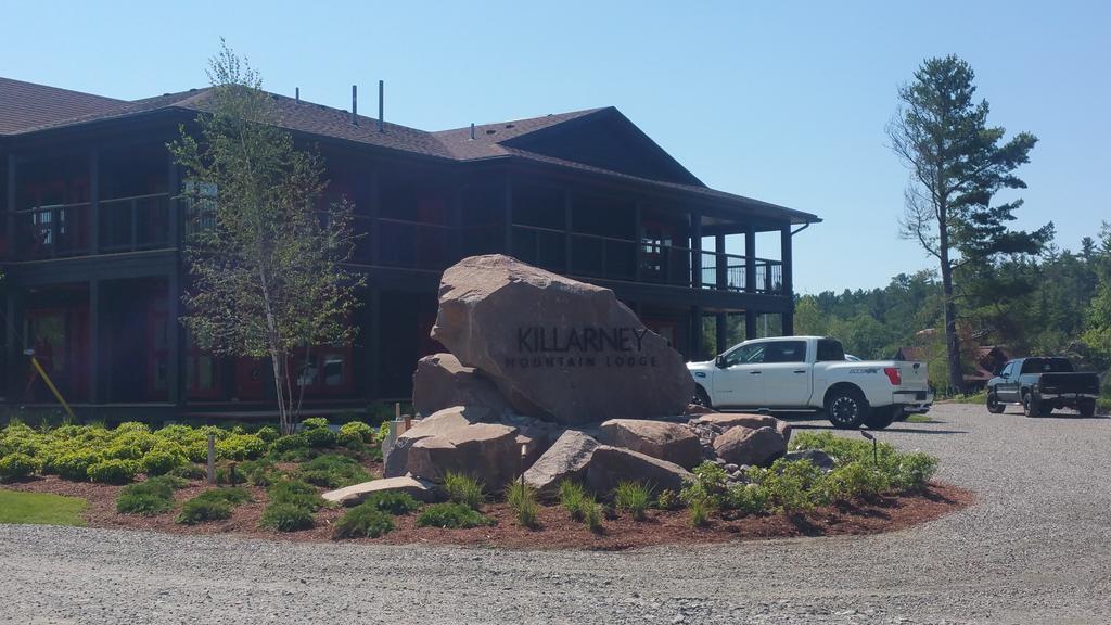Killarney Mountain Lodge Екстер'єр фото