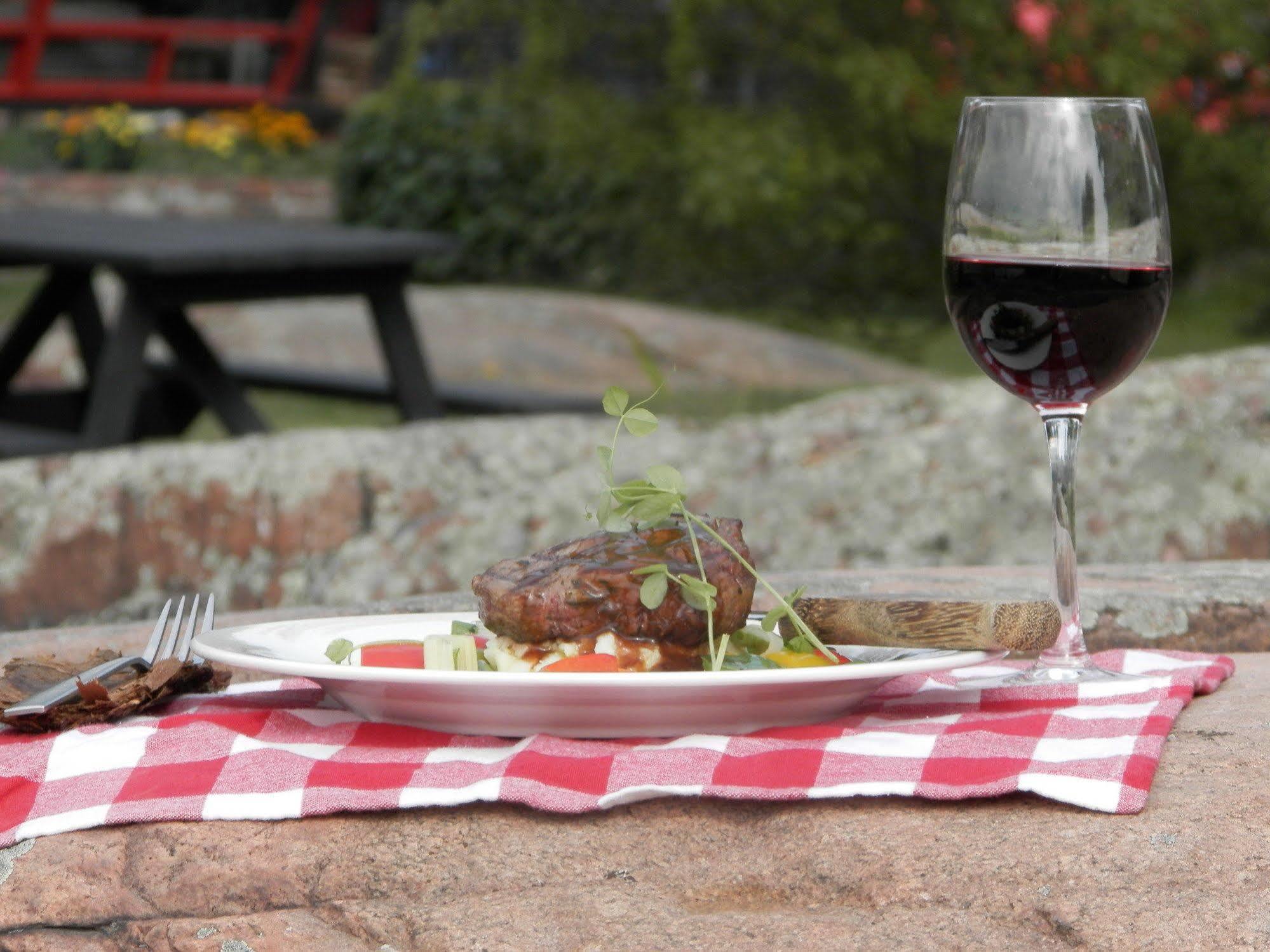 Killarney Mountain Lodge Екстер'єр фото
